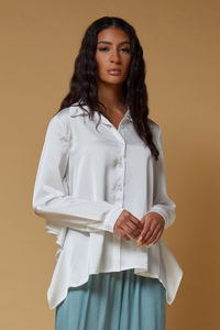 Ruffled silk shirt. Colors: caramel, black, white